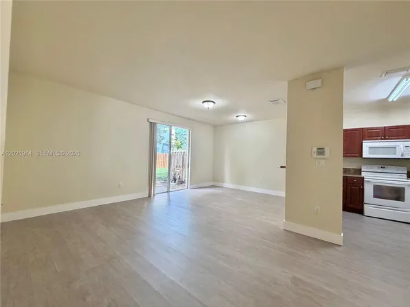 2885 SE 1st Dr Unit 1, Homestead, FL 33033