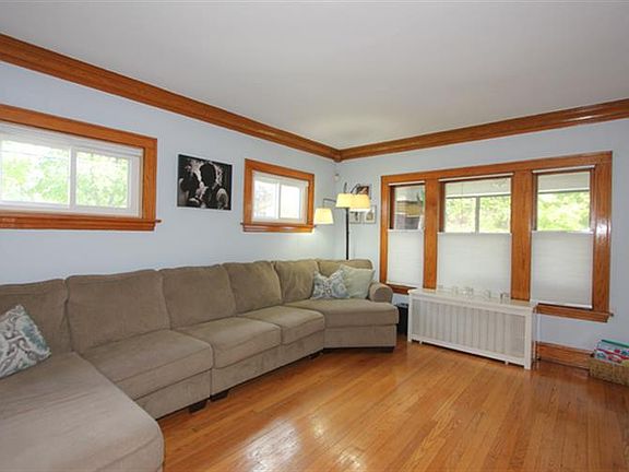 4th image of 918 N 17th Ave