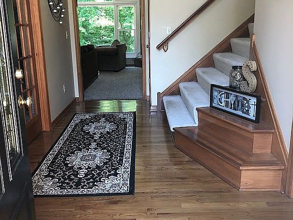 5th image of 1110 Meadow Woods Dr
