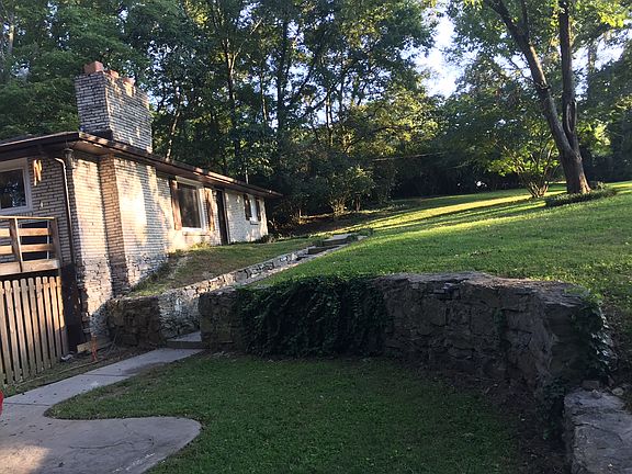 4th image of 3149 Crosswood Dr