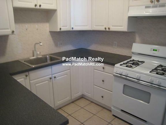 5th image of 62 1/2 Egmont St