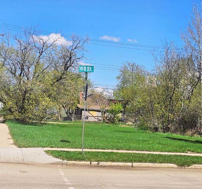 2nd image of 4636 49th St