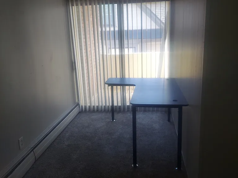 815 S State St #13 — Photo 8