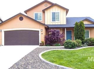 221 Santiago, Meridian, ID 83646