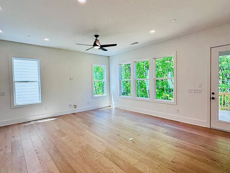 1225 Westshore Dr #R — Photo 10