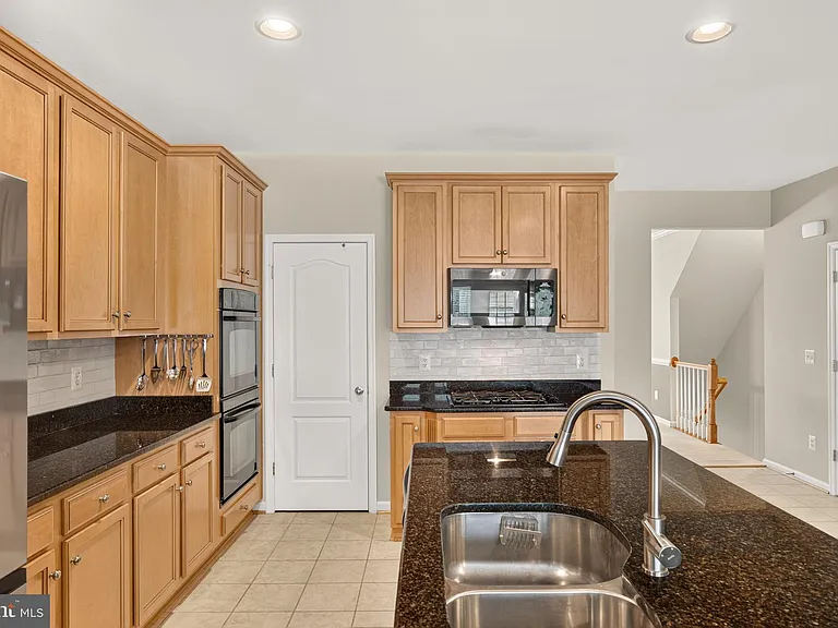 43580 Popes Creek Sq — Photo 14