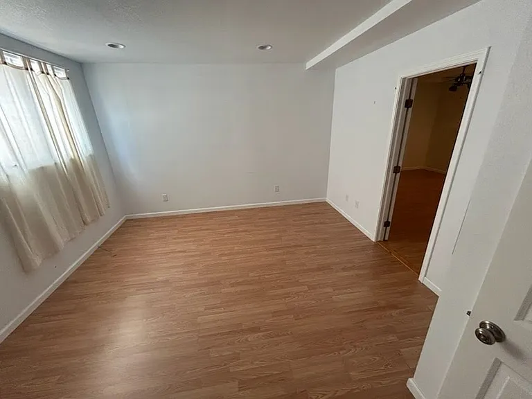 510 Cass St — Photo 17