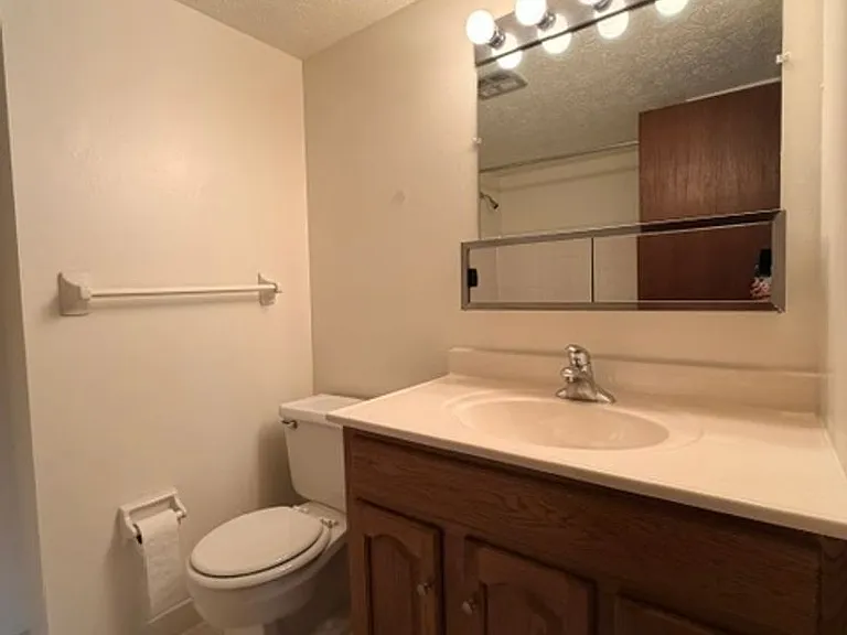 20201 Lorain Rd — Photo 42