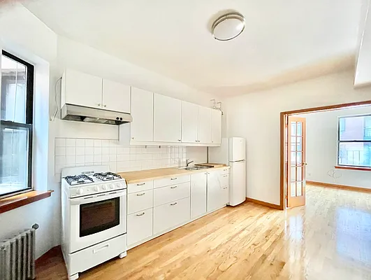 Rented by Compass | media 12