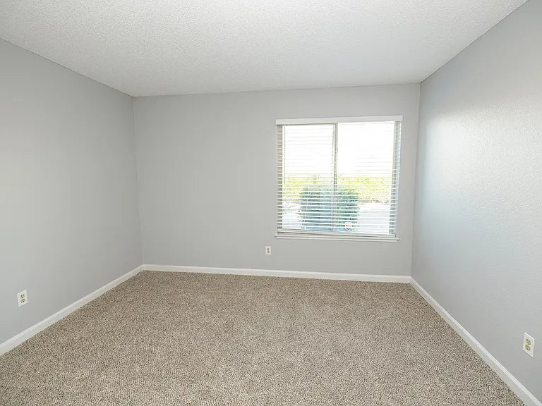 1313 Floyd Ave #122 — Photo 9