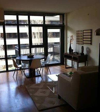 4th image of 2911 2nd Ave Unit 422