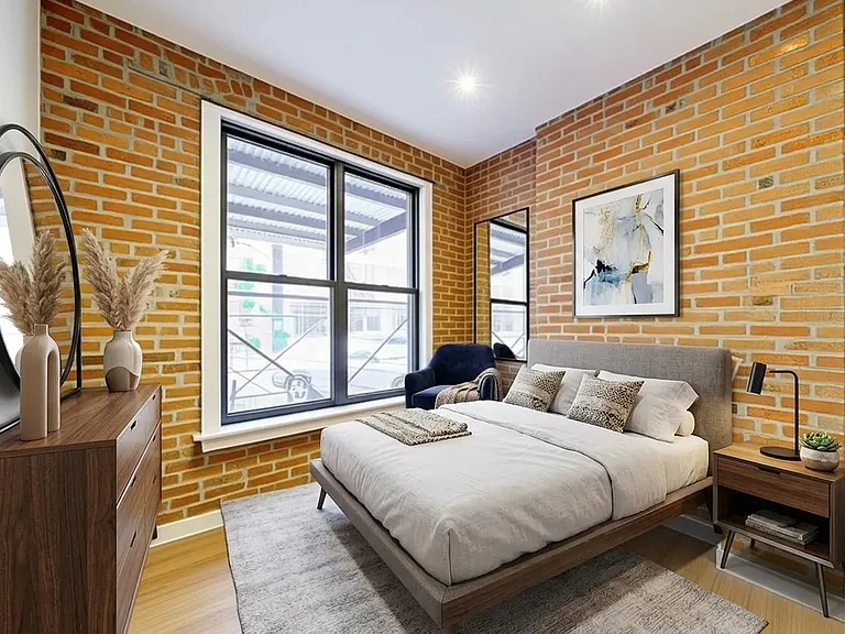 208 W 20th St #1B — Photo 2