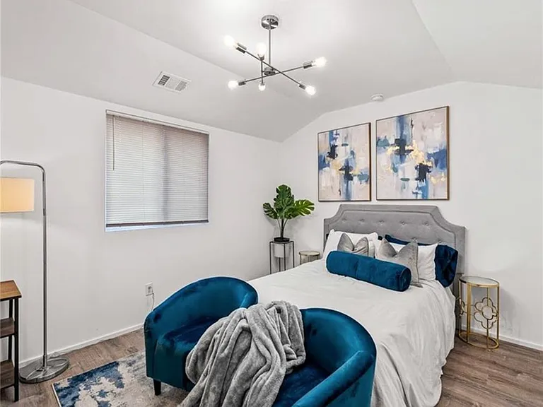1111 Hillcrest Dr SE — Photo 15