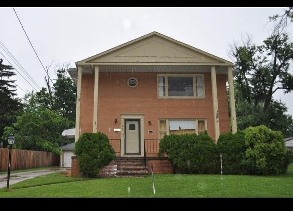 1st image of 186 Logan St #Up