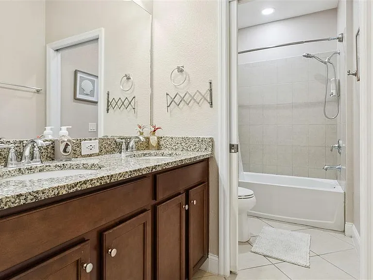 193 Captiva Dr — Photo 14