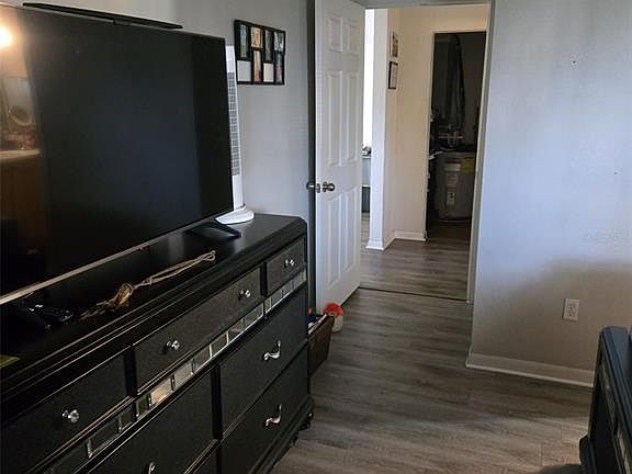 3rd image of 9085 Lee Vista Blvd