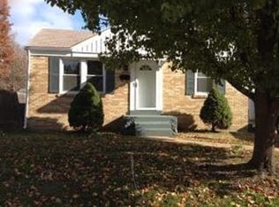 511 Doerr St, Roxana, IL 62084