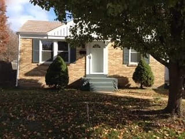511 Doerr St photo 1