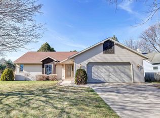 2705 Newberry Ave, Green Bay, WI 54302