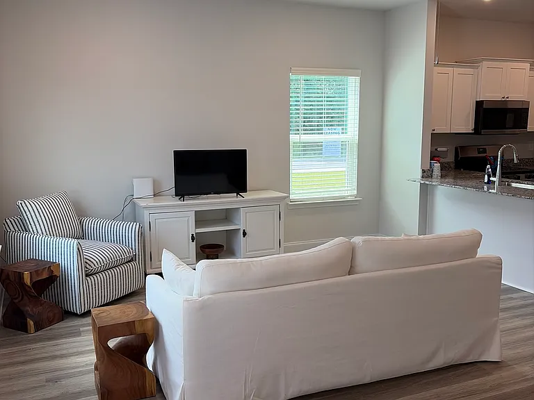 The Island Townhomes, LLC — Photo 6