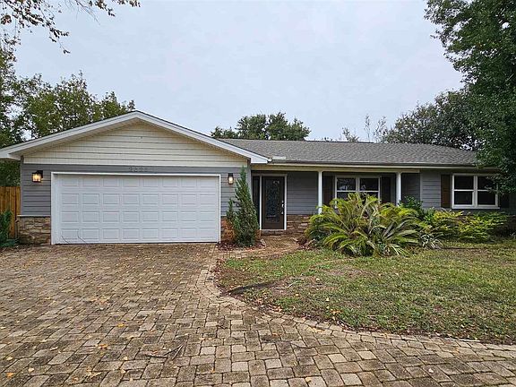 2nd image of 2828 Venetian Ct