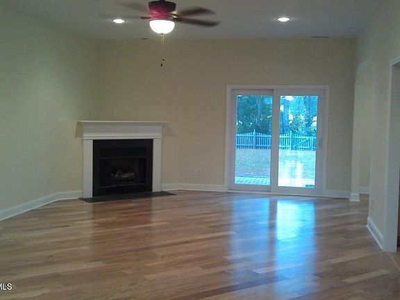 2nd image of 104 Marsh Harbour Dr