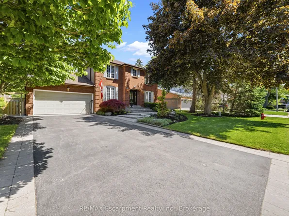 449 Roymor Cres, Hamilton, ON L9G 3W9