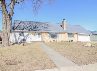 420 Crestview Dr, Mattoon, IL 61938