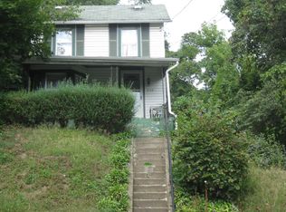 820 Vine St, Coraopolis, PA 15108