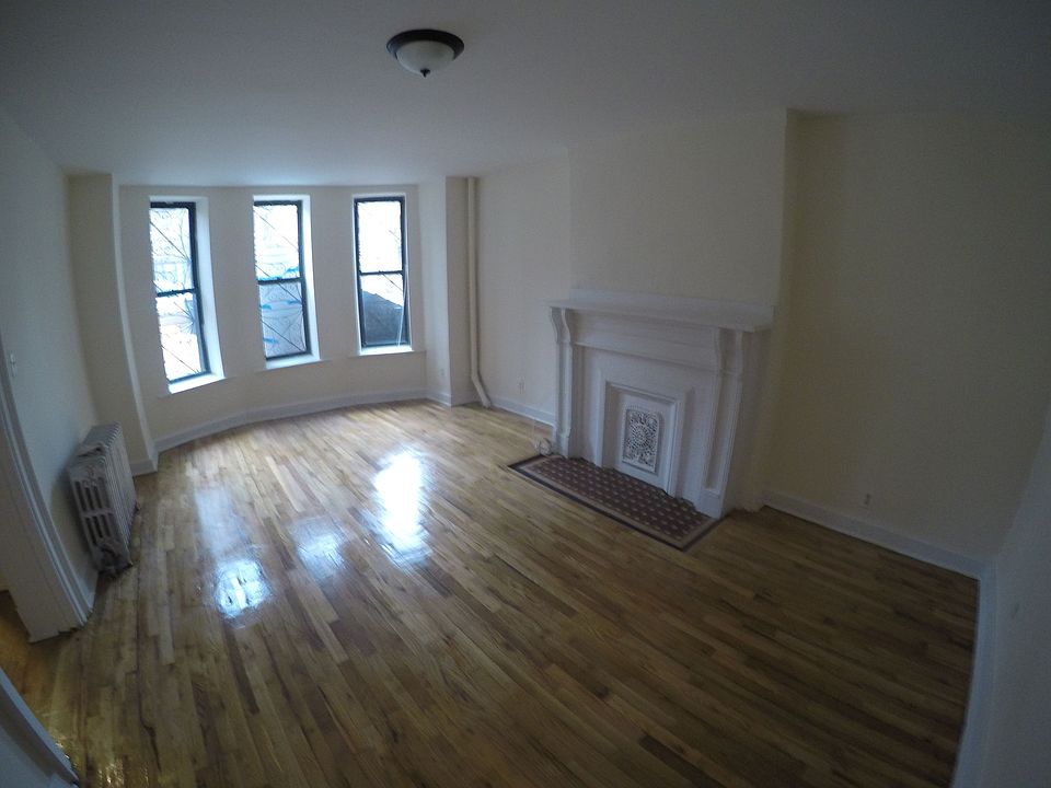 1st image of 250 Gates Ave APT 1