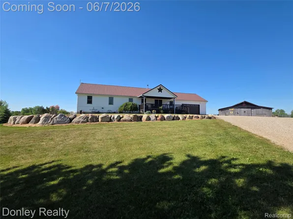 5121 Cotter Rd, Marlette, MI 48453