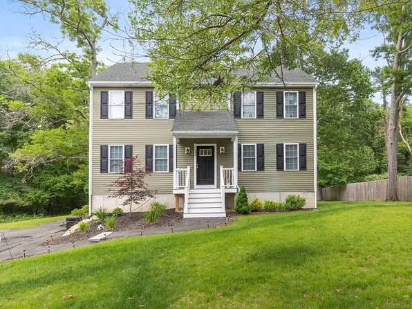 543 Wareham St, Middleboro, MA 02346