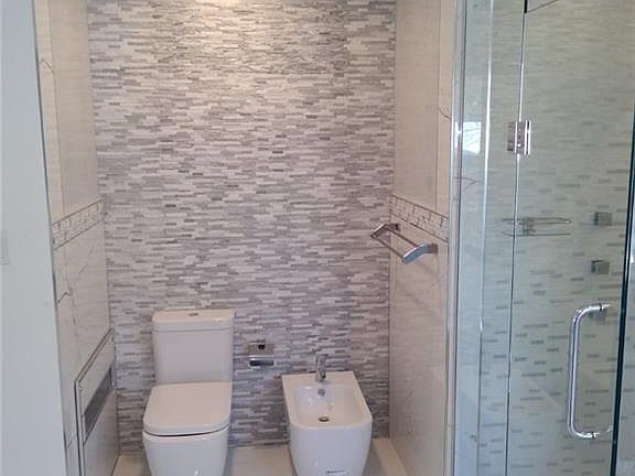 3rd image of 16 Wallenberg Cir