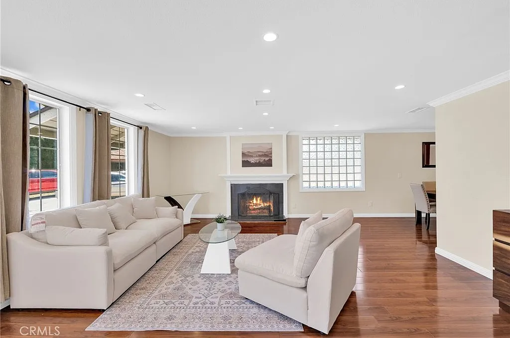 3 bed, 1600 sqft, $3,650 — Photo 4