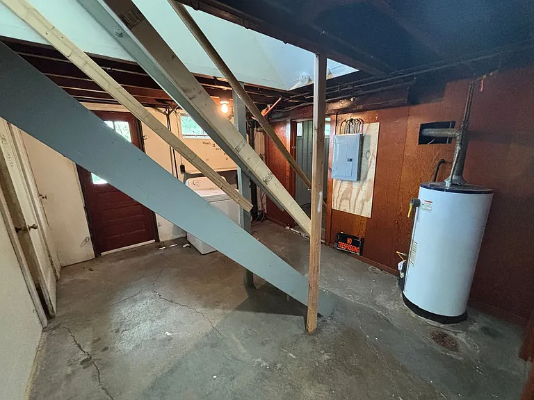 207 Kingston Dr — Photo 22