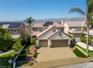 8845 E Foxhollow Dr, Anaheim, CA 92808