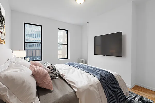 Rented by Corcoran | media 22