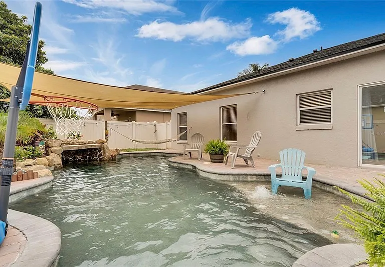 318 Clydesdale Cir — Photo 27