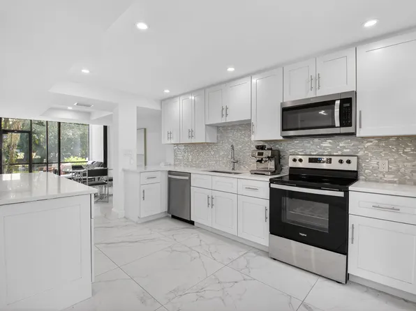 3707 Bridgewood Drive, Boca Raton, FL 33434