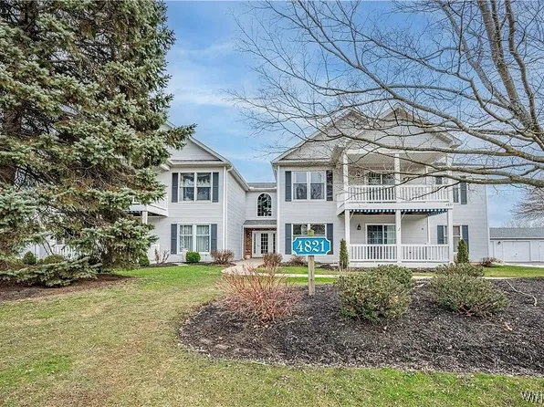 4821 Cambridge Dr APT G, Lockport, NY 14094