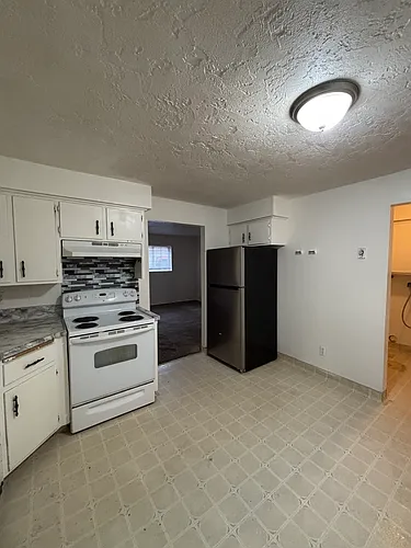 615 Hansen Ave #4 Photo 1