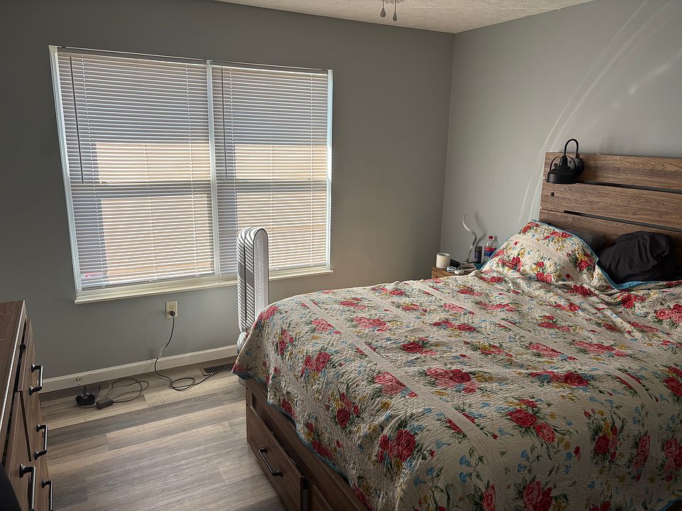 1st image of 1582 Meadow Spring Dr #1584
