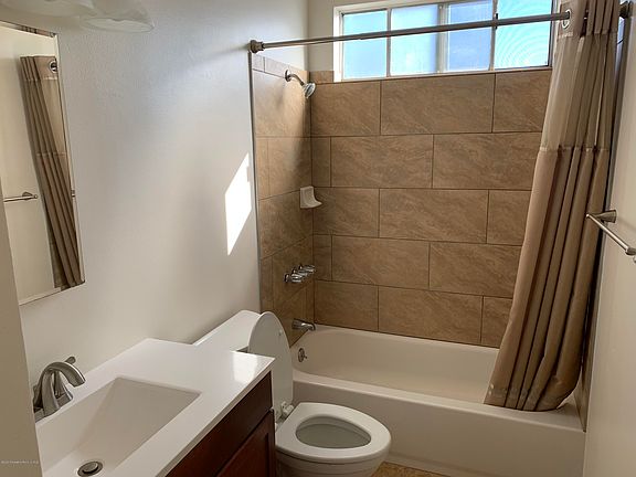 5th image of 1018 Portola Dr