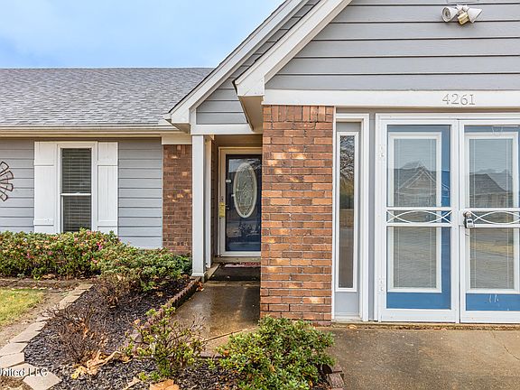 4th image of 4261 Brighton Dr