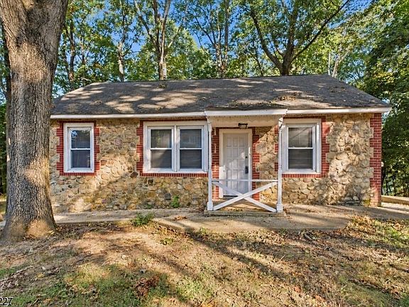 3rd image of 601 Succasunna Rd