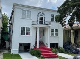 4233 Fontainebleau Dr, New Orleans, LA