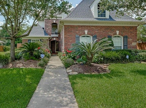 3rd image of 4418 Oak Forest Dr