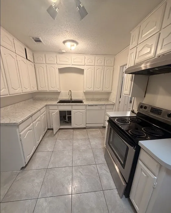 3 bed, 1675 sqft, $2,095 — Photo 4