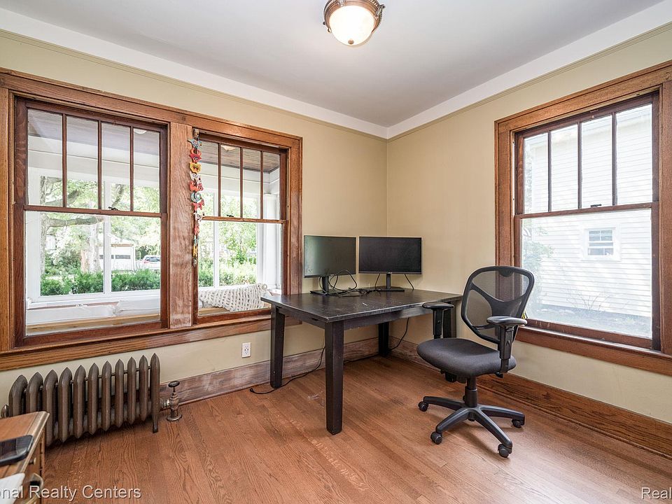134 N Anderson St, photo 25