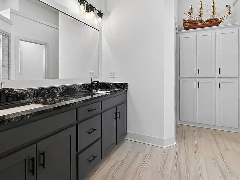 8808 N Clarion Ave — Photo 23